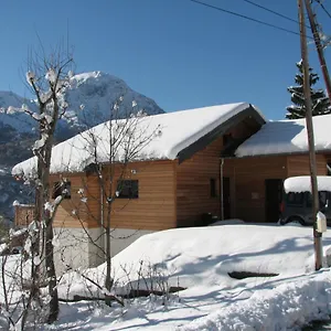 https://chalet-de-linfernet.hotels-rhonealpes.com