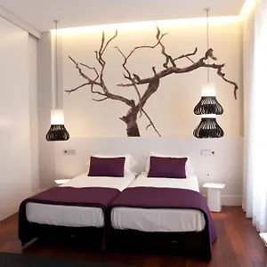 *** Hotel Khu España
